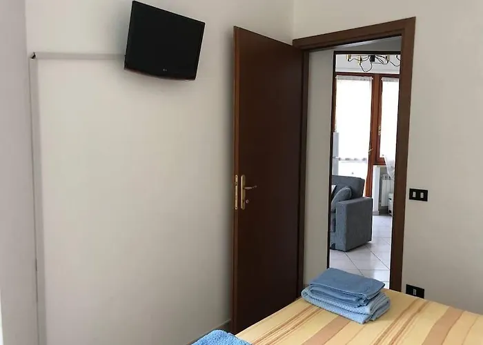 Apartamento Luminoso Bilocale, Comfort A 300 M Dal Mare